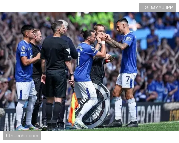 埃弗顿全力抢分，强势表现剑指英超困局逆转